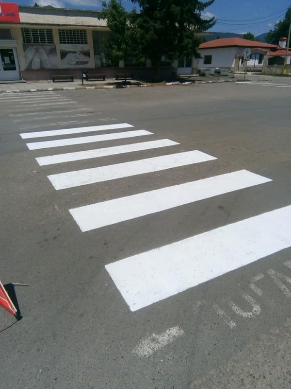 Ремонти кипят в китното селце Голямо Дряново