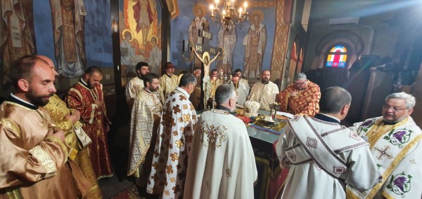 10-годишен бе подстриган за иподякон от митрополит Киприан в Казанлък на Голяма Богородица