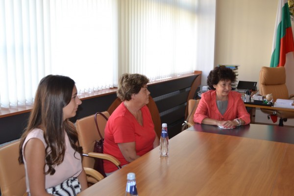 Кметът пожела успех на новите директори на 3-те най-големи детски градини в Казанлък