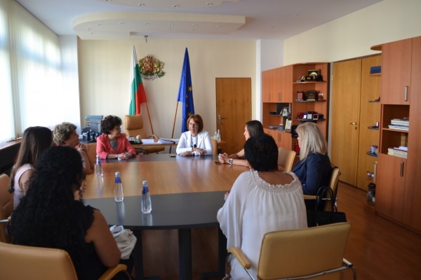 Кметът пожела успех на новите директори на 3-те най-големи детски градини в Казанлък