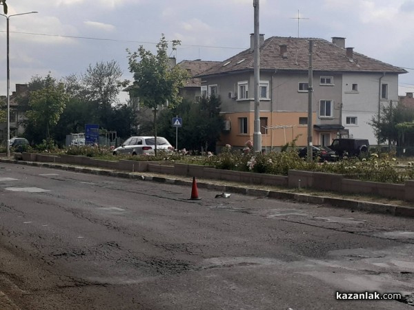 Колоездач пострада тежко при катастрофа на изхода за Крън