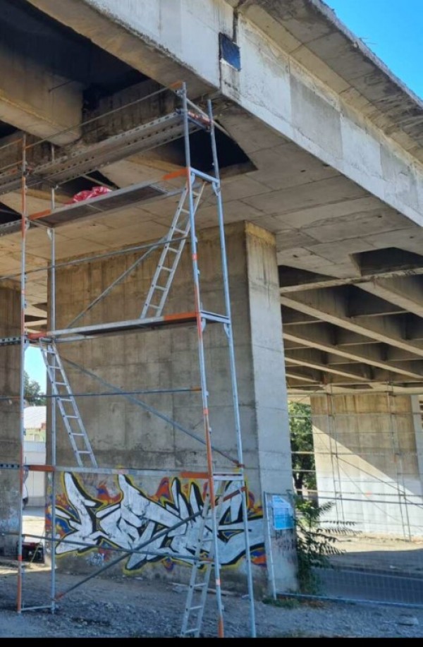 Вече подмениха с нови половината лагери по надлез “Катекс”. Работата продължава