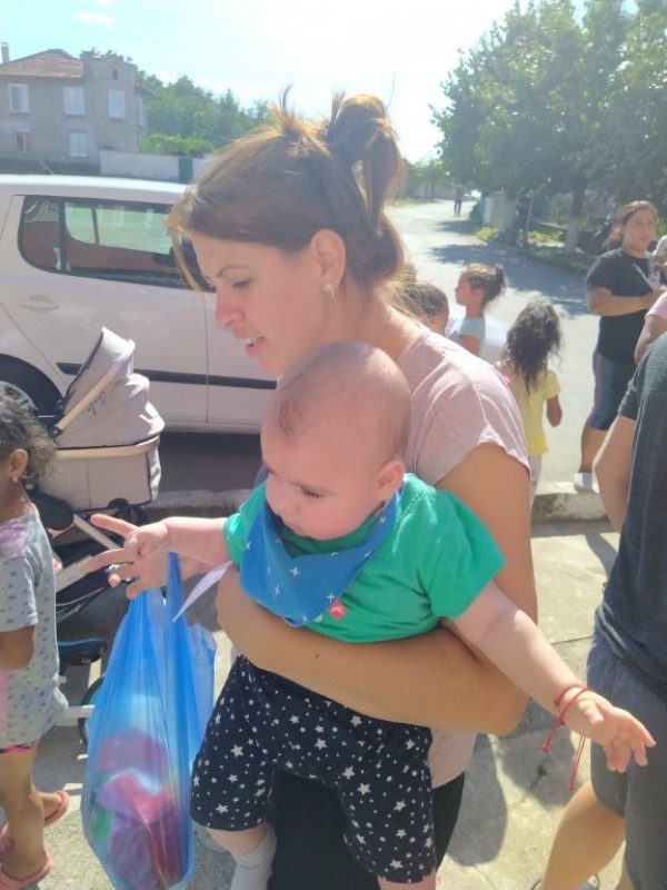 „Бъдеще за децата“ помага на семействата в нуджа да останат Заедно