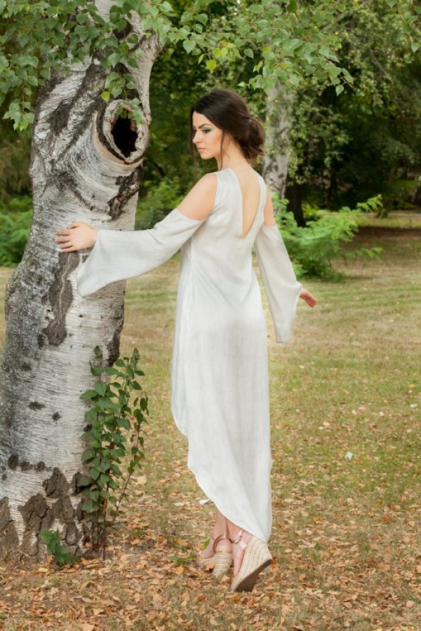 Младата дизайнерка Йоанна Шишкова представи своите модни аутфити