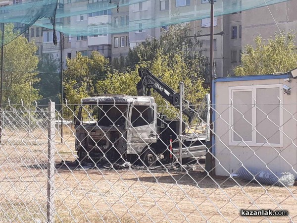 Новият паяк изгоря напълно тази нощ