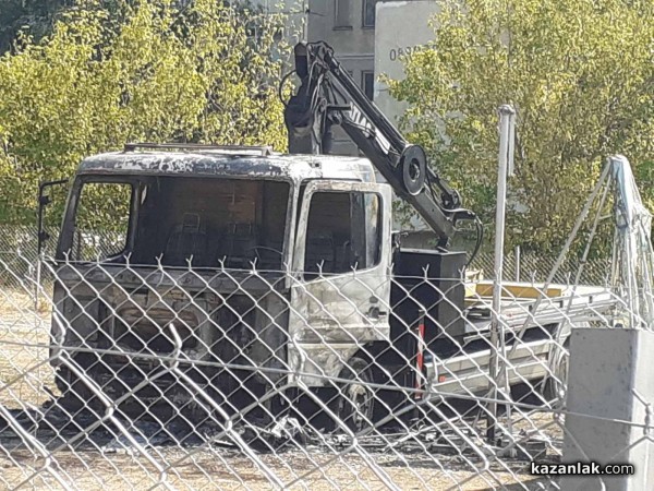 Новият паяк изгоря напълно тази нощ