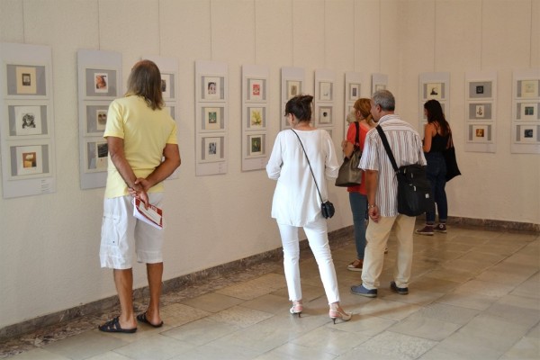 Художници от пет континента участваха в изложбата  „Минипринт”