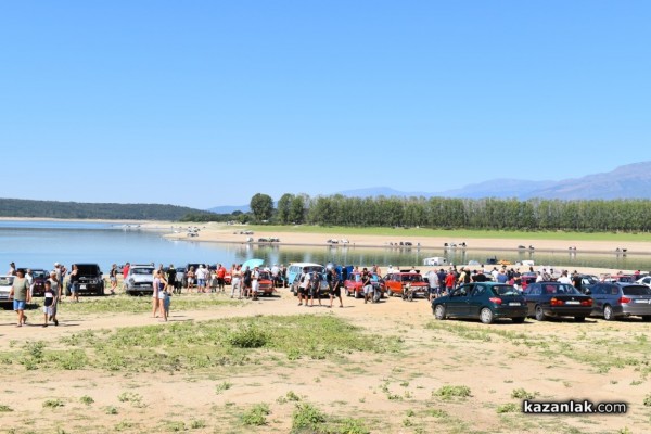 Ретро красавици събираха погледите на яз. Копринка днес