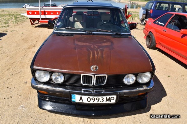 Ретро красавици събираха погледите на яз. Копринка днес