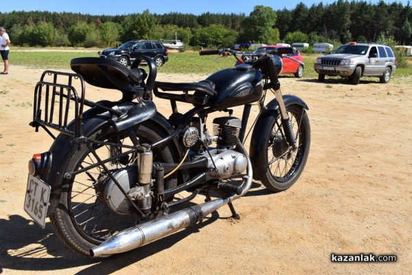 Ретро красавици събираха погледите на яз. Копринка днес