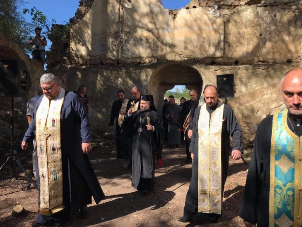 Митрополит Киприан отслужи празничен молебен в Потопената църква на с.Виден