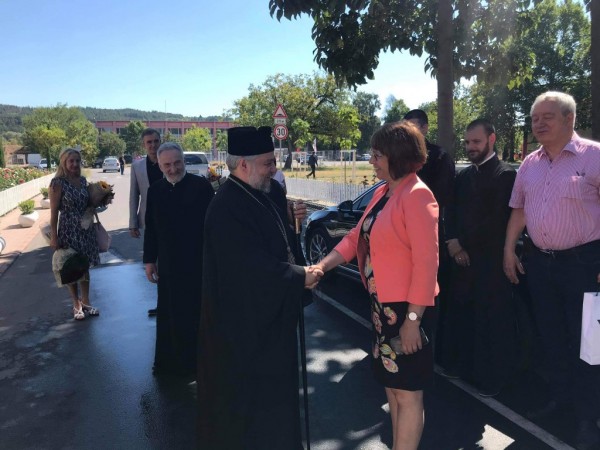 С празничен молебен митрополит Киприан отбеляза своя имен ден