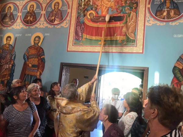 Митрополит Киприан освети храм “Св. Атанасий“ в село Виден