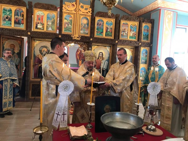Митрополит Киприан освети храм “Св. Атанасий“ в село Виден