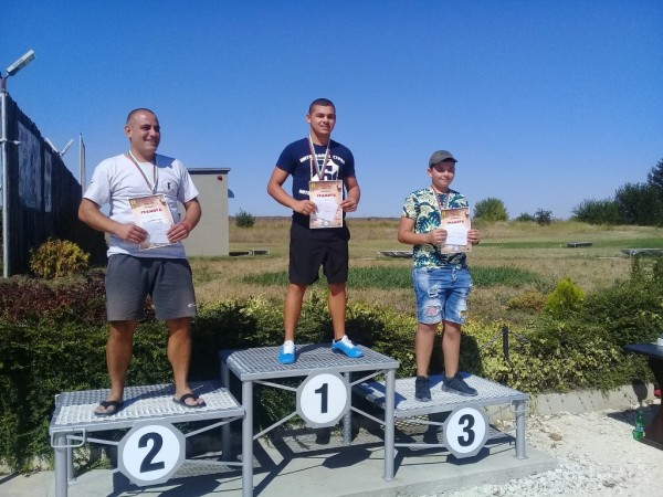 Отборна купа и златни медали донесоха “Балиста“ от Кнежа