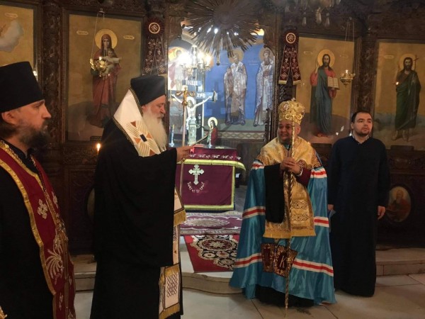 С празничен молебен митрополит Киприан отбеляза своя имен ден