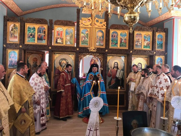 Митрополит Киприан освети храм “Св. Атанасий“ в село Виден