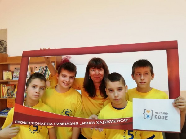 ИКТ Център стана на 7! Запишете се за Академията по програмиране и роботика 2020-2021