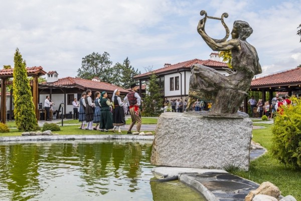 Етнографски комплекс “Светилото“ - новото бижу в короната на Розовата долина