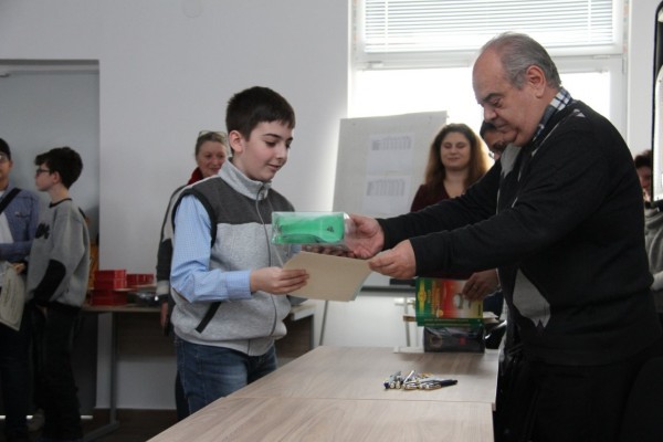 ИКТ Център стана на 7! Запишете се за Академията по програмиране и роботика 2020-2021