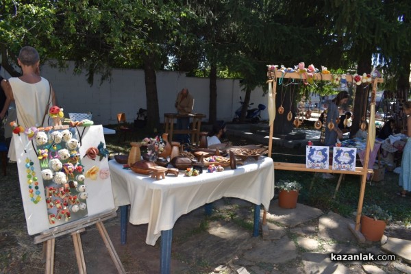 Дни на изкуствата и занаятите в Шипка. Майстори показват умения и сръчност