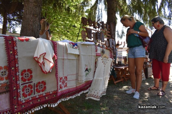 Дни на изкуствата и занаятите в Шипка. Майстори показват умения и сръчност