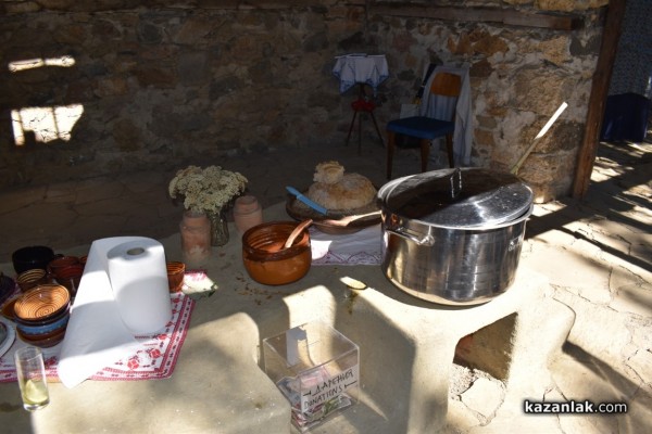 Дни на изкуствата и занаятите в Шипка. Майстори показват умения и сръчност