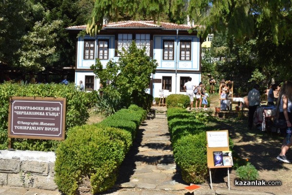 Дни на изкуствата и занаятите в Шипка. Майстори показват умения и сръчност