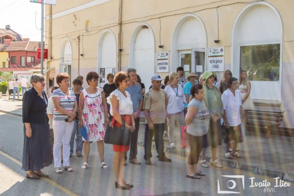 С празнична литургия и курбан павелбанци отбелязаха празника на града