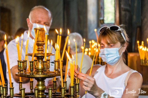 С празнична литургия и курбан павелбанци отбелязаха празника на града