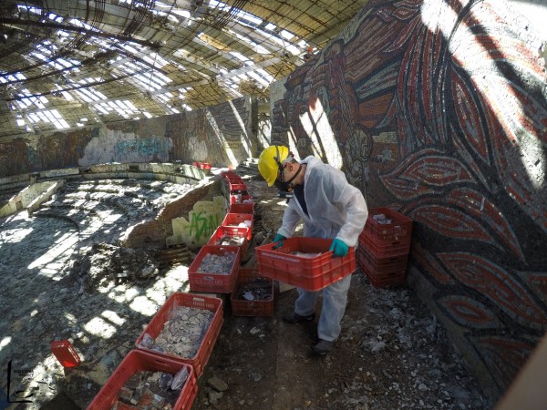 Започва стабилизирането на мозайките в Паметника на връх Бузлуджа