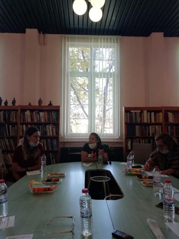 Тийн зона в Общинска библиотека “Искра“