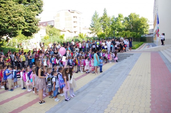 Казанлъшките училища посрещат над 7 000 ученици за учебната 2020-2021