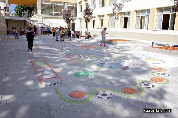 С изцяло обновена спортна база започна учебната година в СУ „Екзарх Антим I“ 