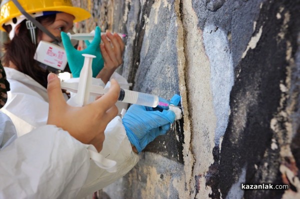 Навес ще пази мозайките в паметника Бузлуджа