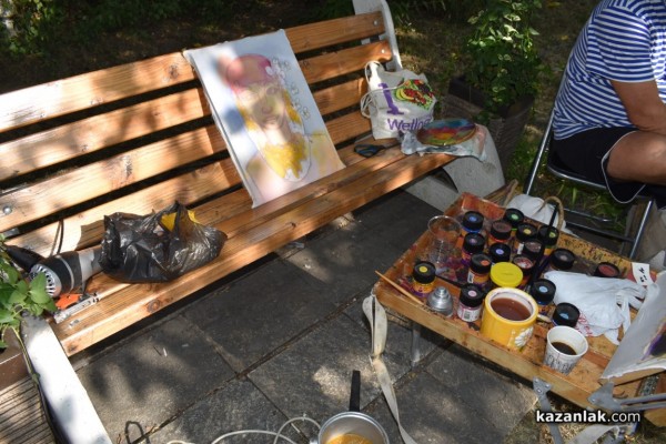 Творчество и музика събра градината на музей “Чудомир“