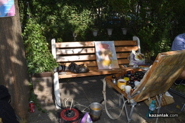 Творчество и музика събра градината на музей “Чудомир“