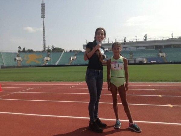 Златната ни лекоатлетка Мария с нови успехи