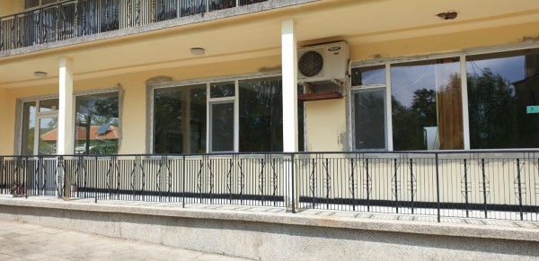 Кметство и жители - ръка за ръка ремонтират и обновяват село Розово