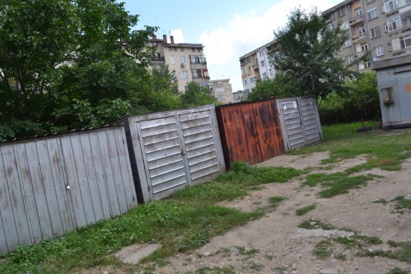 Всички общински съветници подкрепиха стартирането на програмата за облагородяване на междублоковите пространства