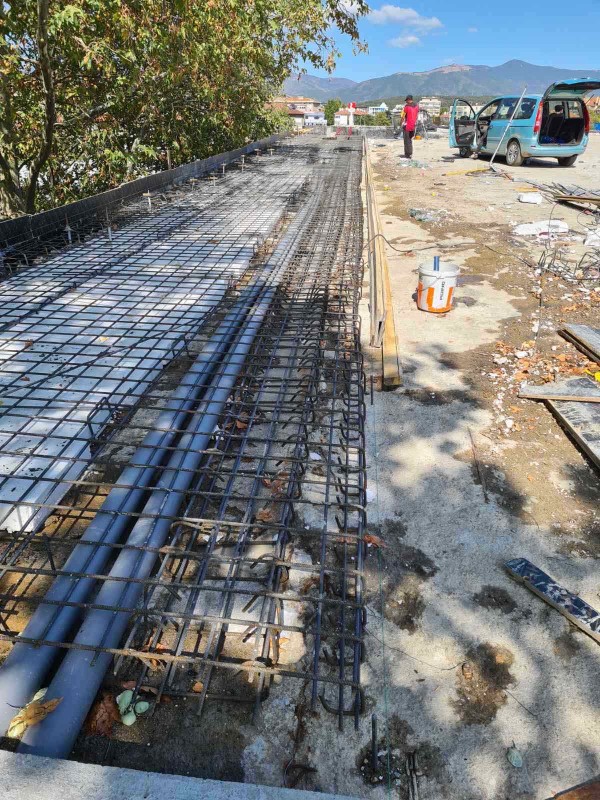 Работата по надлез “Катекс“ напредва