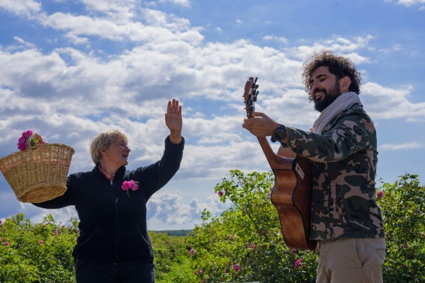 Мастър шефът Андре Токев идва в Розовата долина с „Ловци на храна”