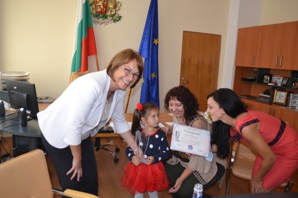 Награда „Ангелско сърце“ за кмета на Казанлък