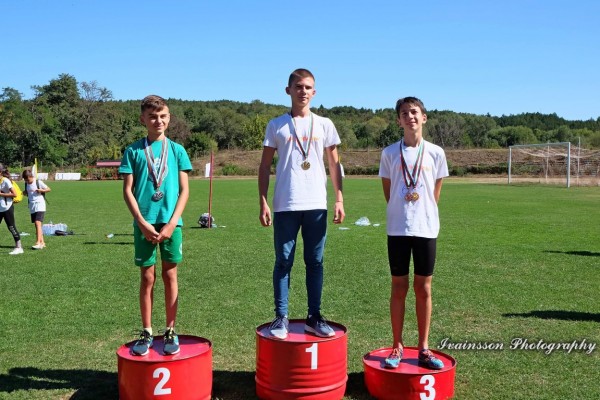 Над 250 деца се състезаваха в лекоатлетическия турнир „Купа Роза“