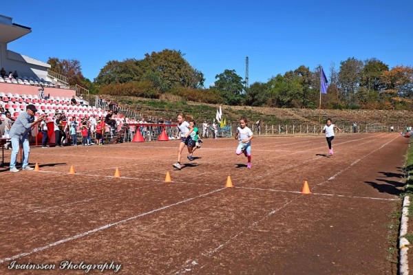 Над 250 деца се състезаваха в лекоатлетическия турнир „Купа Роза“