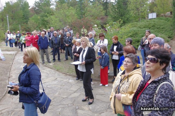 В деня на музиката откриха информационна табела, която разказва за композитора Емануил Манолов