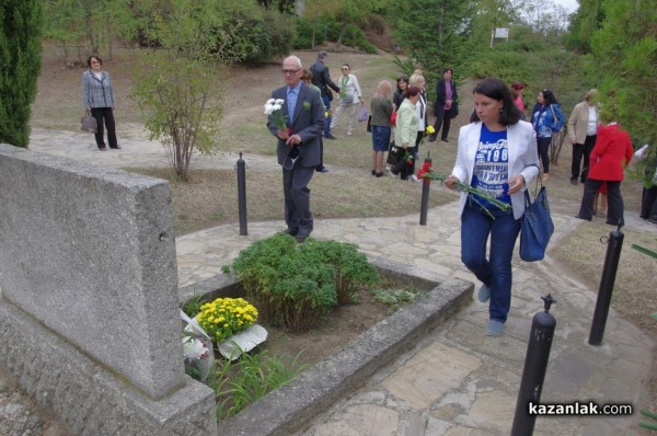 В деня на музиката откриха информационна табела, която разказва за композитора Емануил Манолов