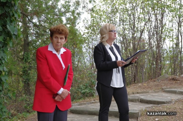 В деня на музиката откриха информационна табела, която разказва за композитора Емануил Манолов