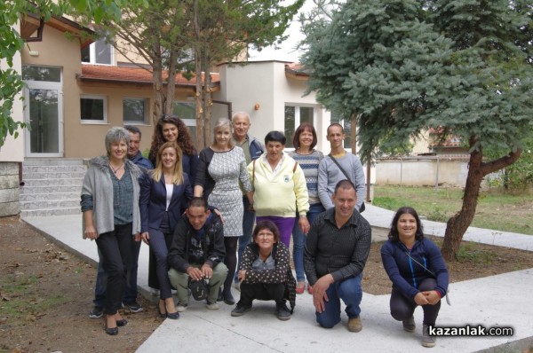 Семейството на СНЦ “Оптима“ се нанася в новия си дом в с. Дунавци