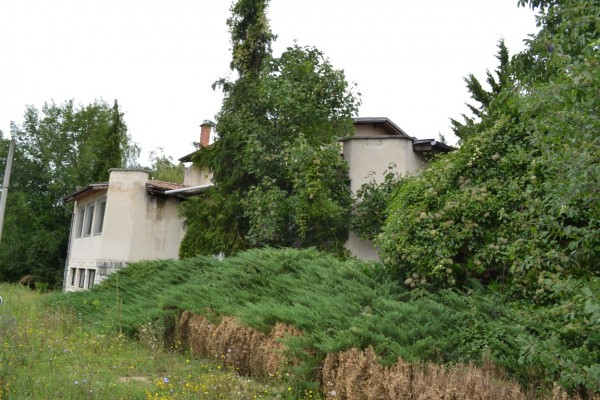 Семейството на СНЦ “Оптима“ се нанася в новия си дом в с. Дунавци